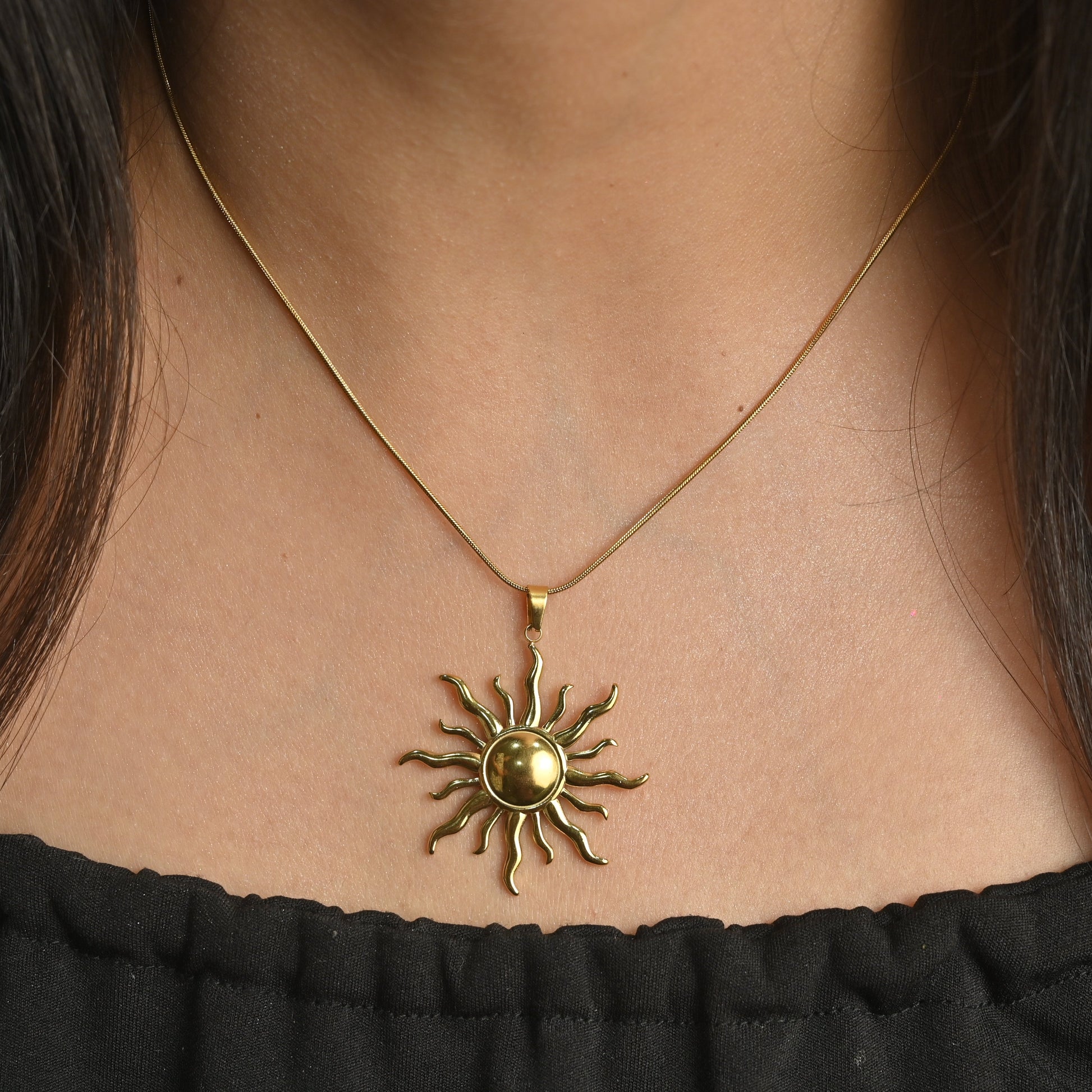 Sunlit Elegance Pendant Necklace