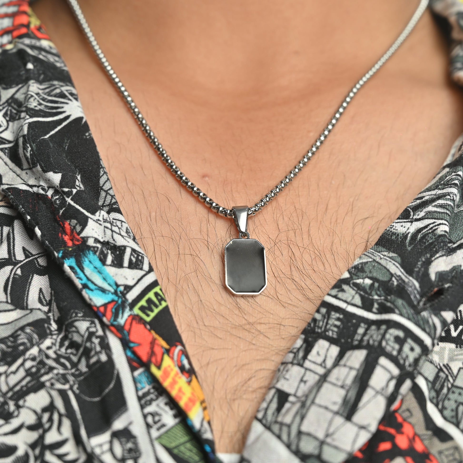 Geometric Elegance Pendant