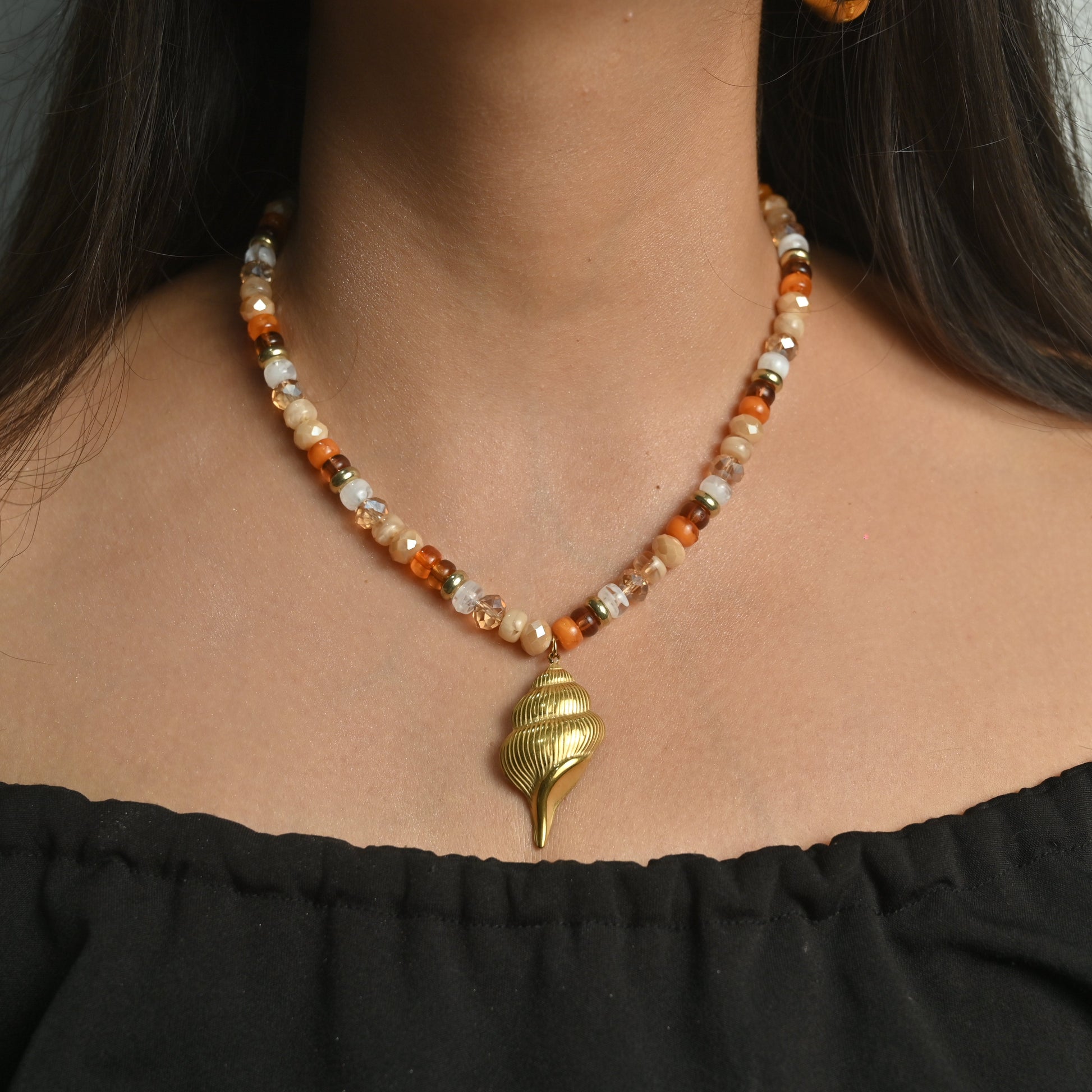 Golden Conch Beaded Pendant Necklace